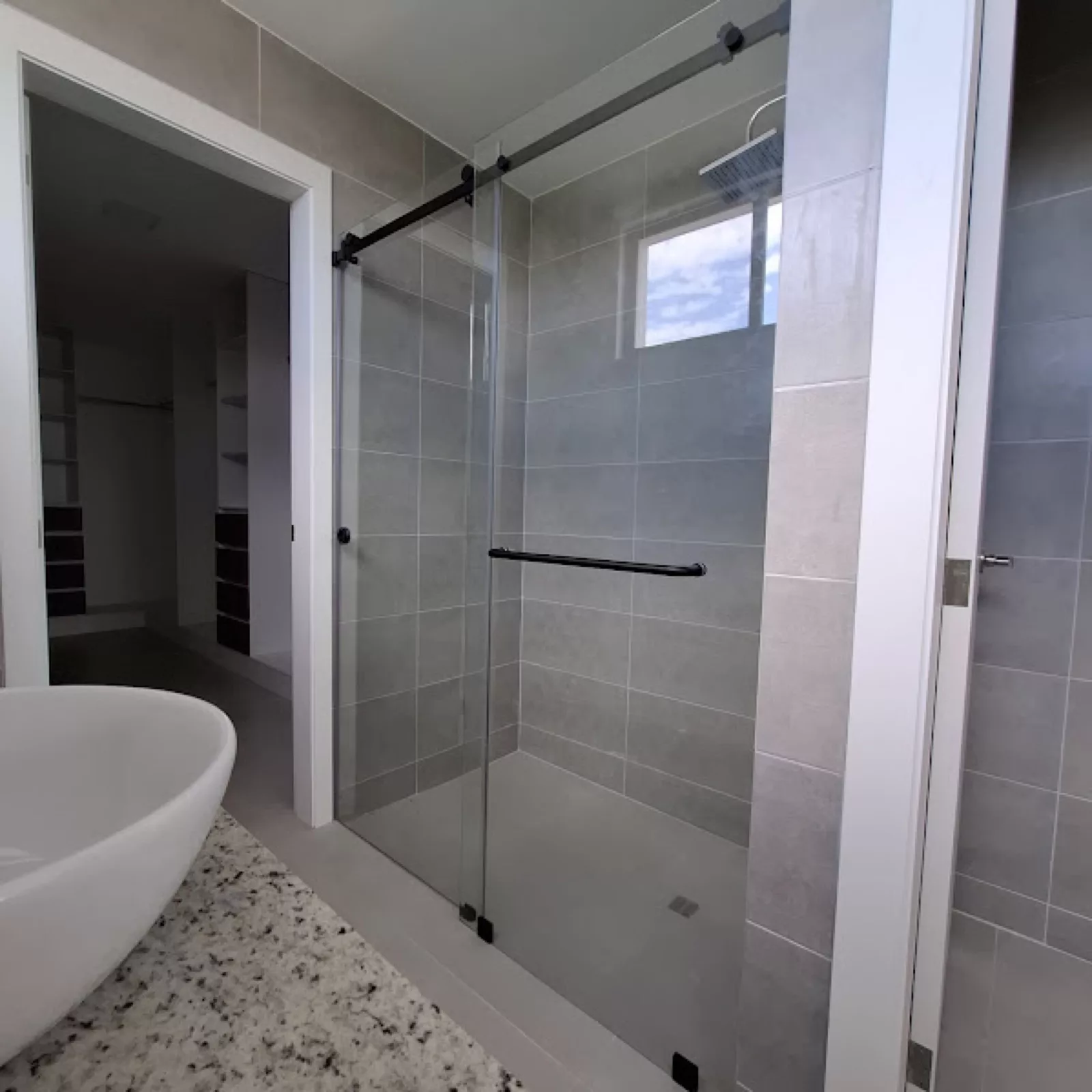 Mampara Corrediza de Ducha - NOVAvidrio Guayaquil