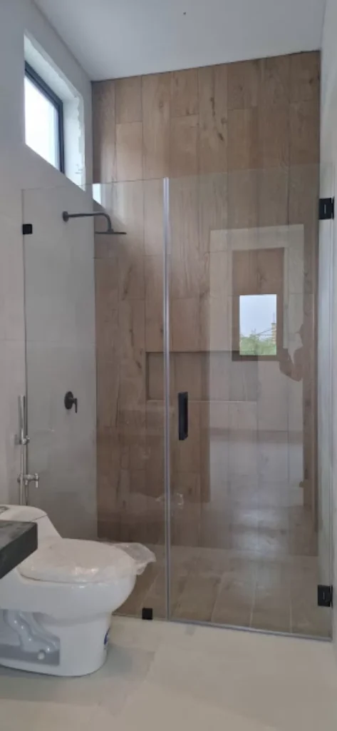 Mampara Fija Moderna - Mamparas de Ducha en Guayaquil