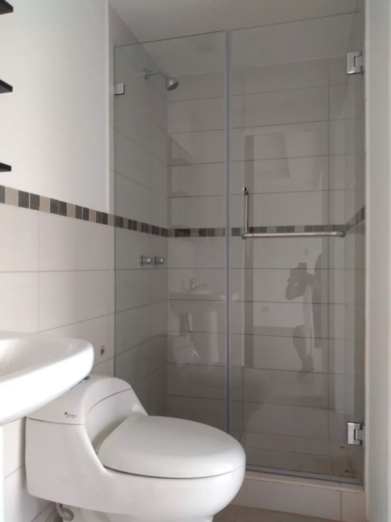 Mampara Abatible de Baño - Mamparas de Ducha en Aurora