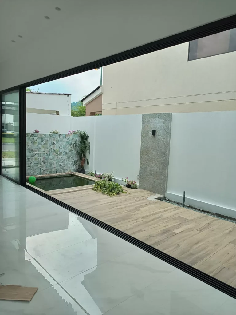 Puerta Corrediza Euro – Ingreso Principal - Ventanería