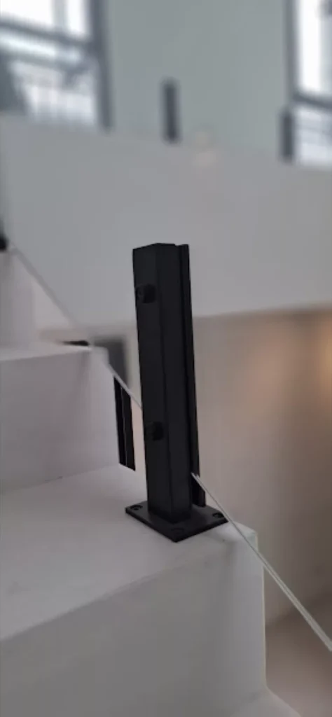 Pasamanos Minimalista - Balcones y Pasamanos en Vía la Costa