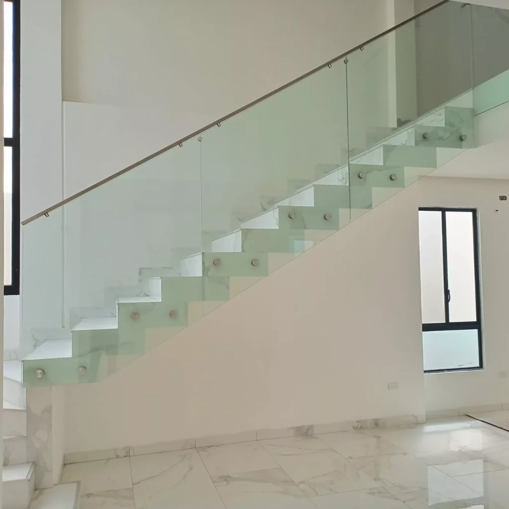 Pasamanos para Escalera - Balcones y Pasamanos en Aurora